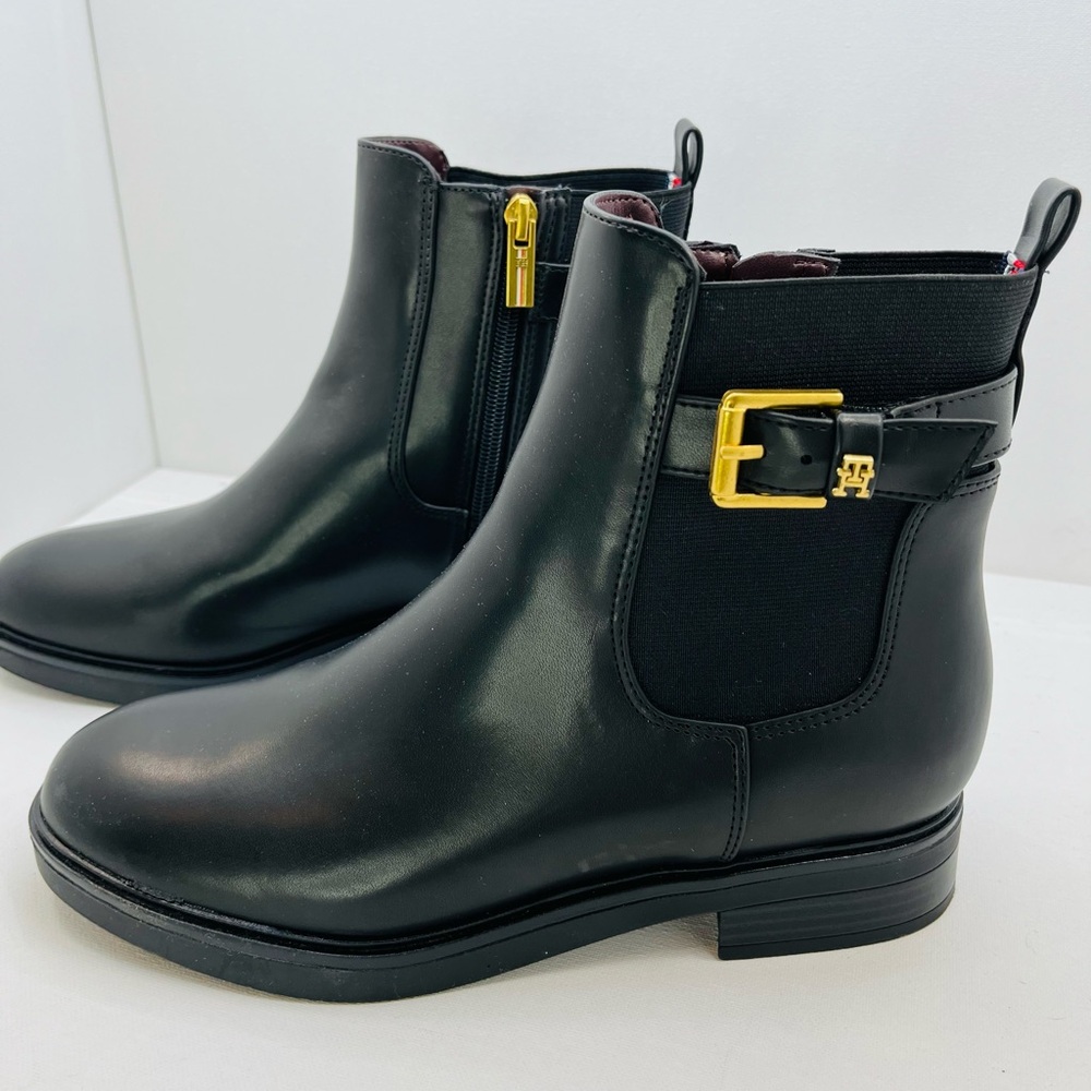 Tommy Hilfiger Baylon Black Chelsea Boots with Gold Accent